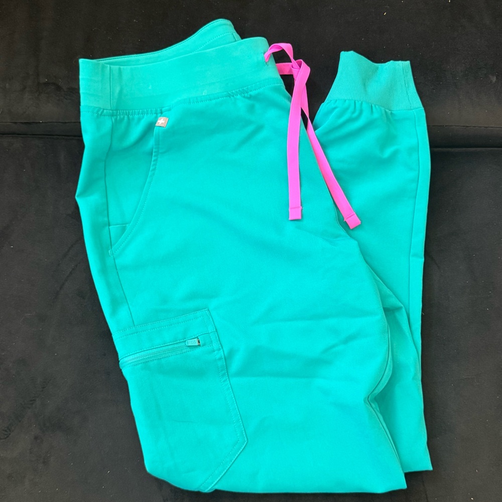 FIGS joggers